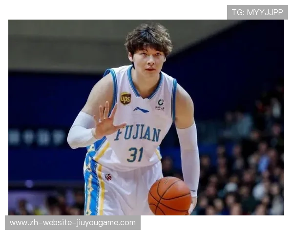 CBA王哲林力量训练持续增强，打造无可匹敌的篮球巨星